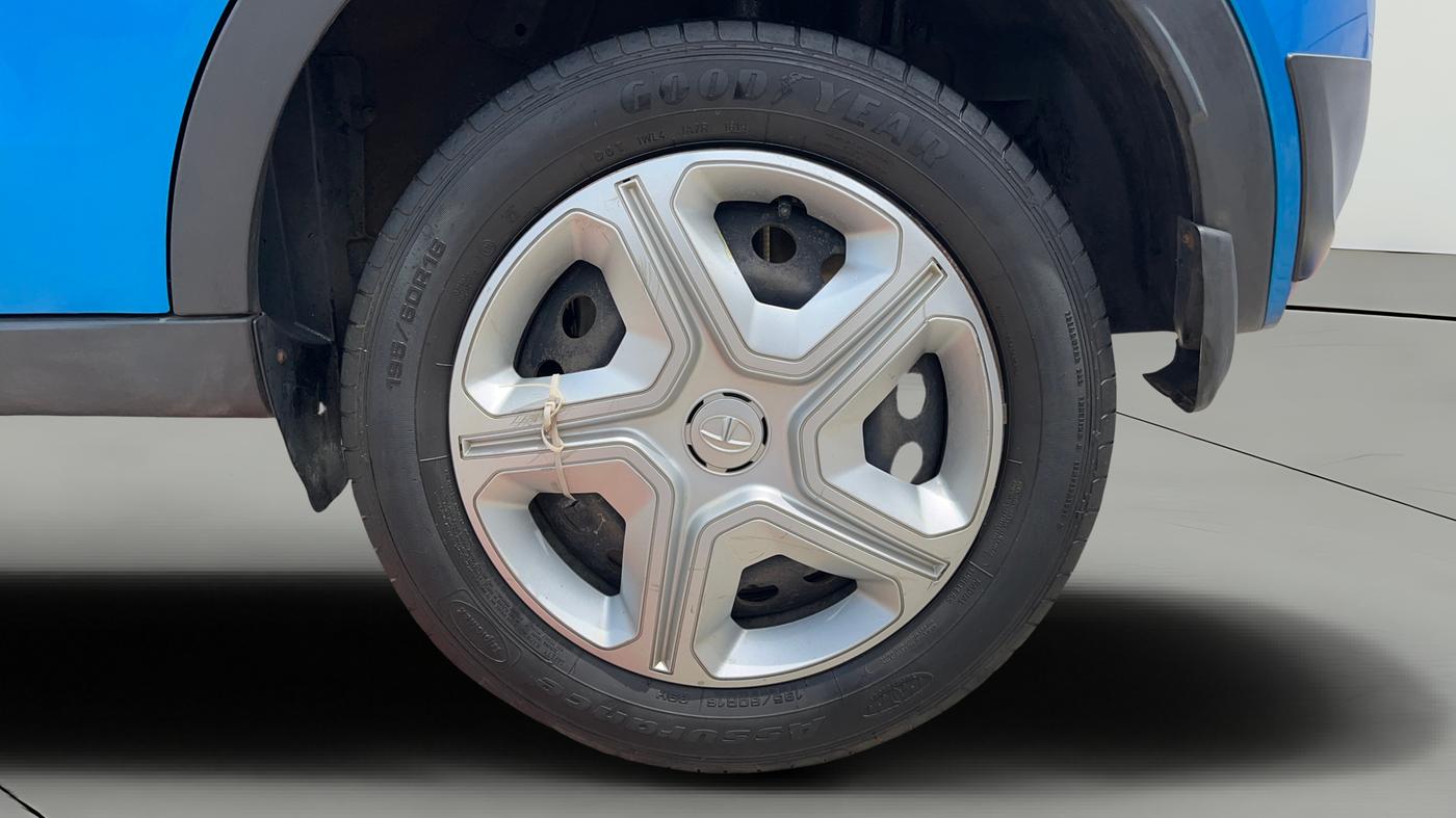 2019 Tata NEXON XM PETROL, Petrol, Manual, 49,129 km, Left Rear Wheel