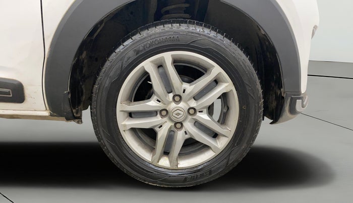 2020 Renault TRIBER RXZ AMT, Petrol, Automatic, 30,721 km, Right Front Wheel