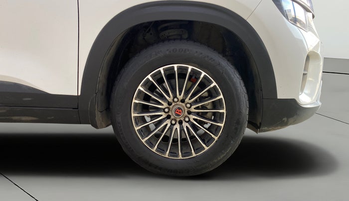 2023 KIA SELTOS HTE 1.5 PETROL, Petrol, Manual, 17,863 km, Right Front Wheel