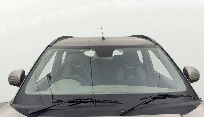 2016 Mahindra Kuv100 K8 6 STR, Petrol, Manual, 94,762 km, Front Windshield