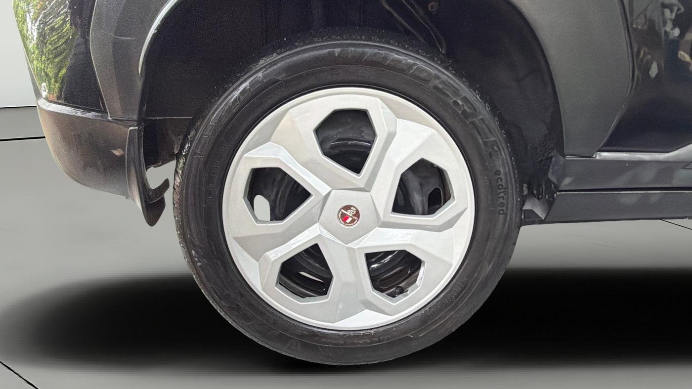 2022 Nissan MAGNITE XL, Petrol, Manual, 1,37,491 km, Right Rear Wheel
