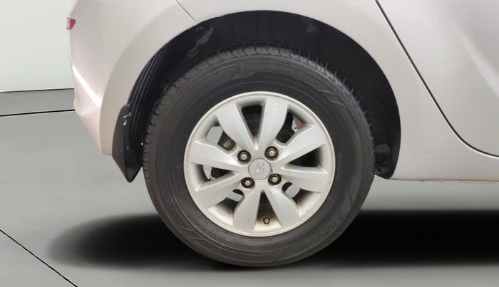 2013 Hyundai i20 SPORTZ 1.2, Petrol, Manual, 68,998 km, Right Rear Wheel