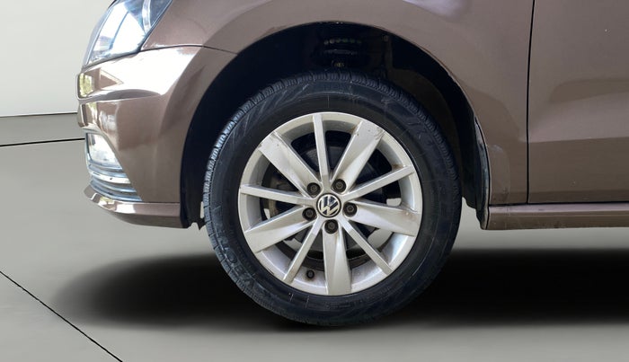 2016 Volkswagen Ameo HIGHLINE1.2L, Petrol, Manual, 27,425 km, Left Front Wheel