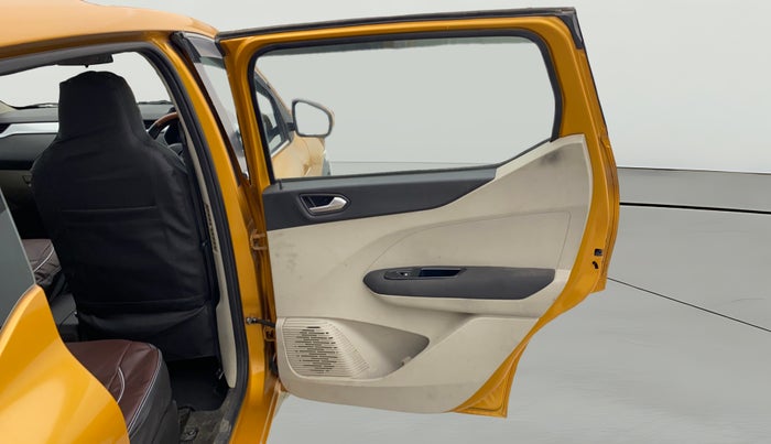 2020 Renault TRIBER RXZ AMT, Petrol, Automatic, 76,244 km, RHS Rear Door