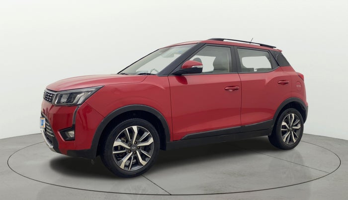 2021 Mahindra XUV300 W8 (O) 1.2 PETROL, Petrol, Manual, 55,687 km, Left Front Diagonal