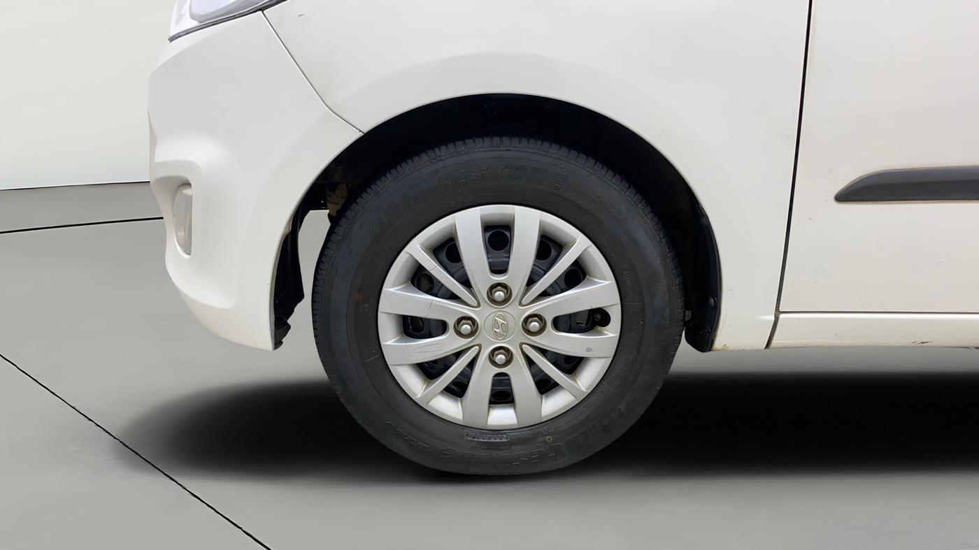2015 Hyundai i10 SPORTZ 1.1, Petrol, Manual, 59,954 km, Left Front Wheel
