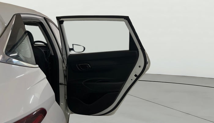 2021 Hyundai NEW I20 SPORTZ 1.2 MT, Petrol, Manual, 49,091 km, RHS Rear Door