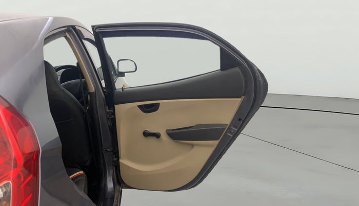 2016 Hyundai Eon ERA +, Petrol, Manual, 69,592 km, RHS Rear Door