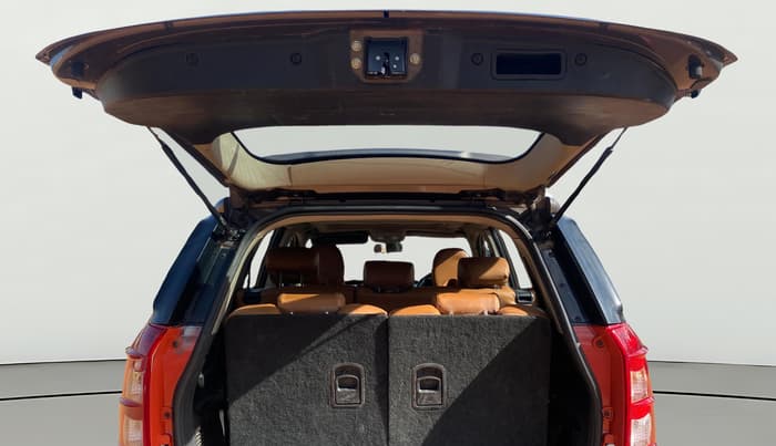 2019 Mahindra XUV500 W9 AT, Diesel, Automatic, 88,811 km, Boot Door Open