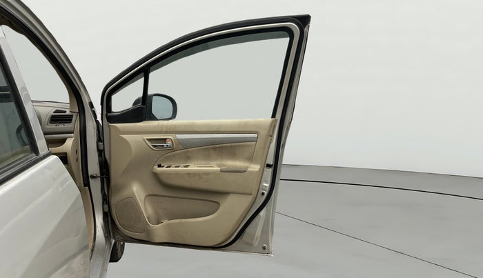 2017 Maruti Ertiga VXI CNG, CNG, Manual, 1,23,055 km, RHS Front Door