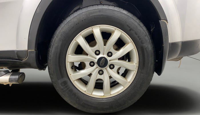 2015 Mahindra XUV500 W10, Diesel, Manual, 1,25,739 km, Left Rear Wheel