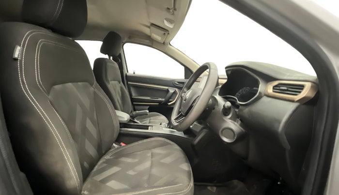 2022 Renault Kiger RXT AMT, Petrol, Automatic, 28,774 km, Right Side Front Door Cabin