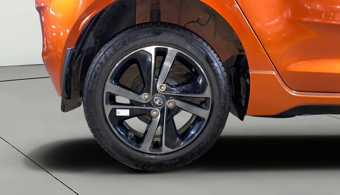 2024 Tata ALTROZ RACER R1, Petrol, Manual, 5,588 km, Right Rear Wheel