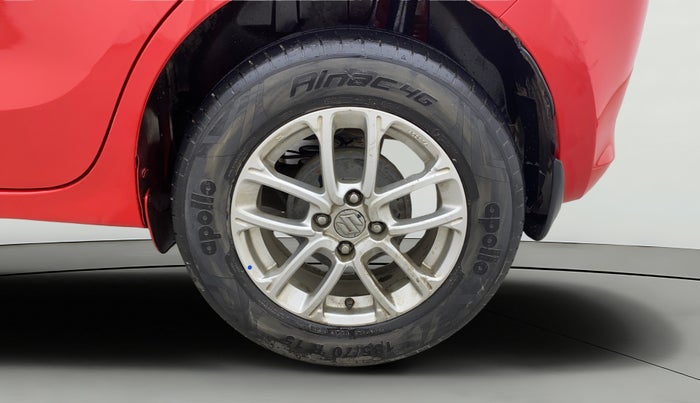 2022 Maruti Swift ZXI, Petrol, Manual, 1,12,438 km, Left Rear Wheel