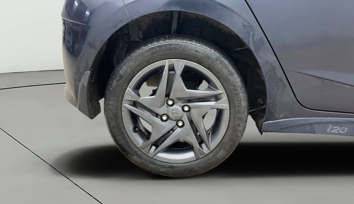 2021 Hyundai NEW I20 SPORTZ 1.2 AT, Petrol, Automatic, 37,020 km, Right Rear Wheel