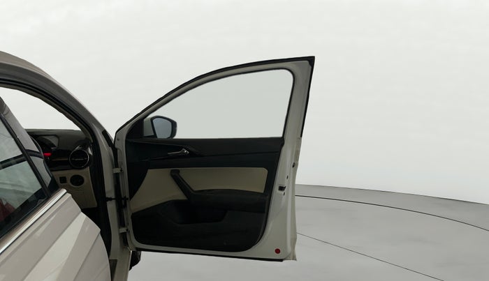 2023 Skoda SLAVIA STYLE 1.0L TSI AT, Petrol, Automatic, 52,005 km, RHS Front Door