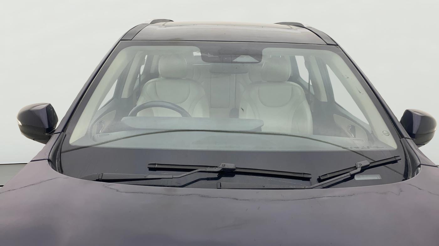 2023 Mahindra XUV700 AX 7 D AT 7 STR, Diesel, Automatic, 87,623 km, Front Windshield