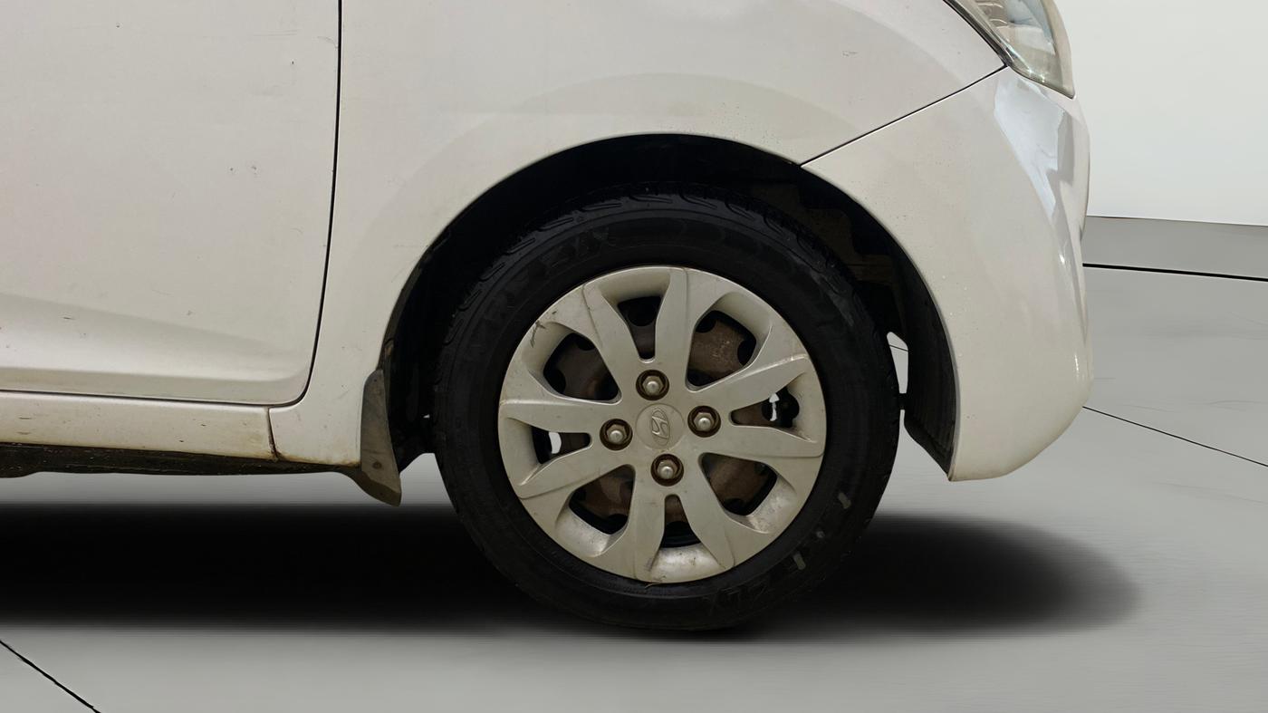 2015 Hyundai Eon MAGNA +, Petrol, Manual, 56,581 km, Right Front Wheel
