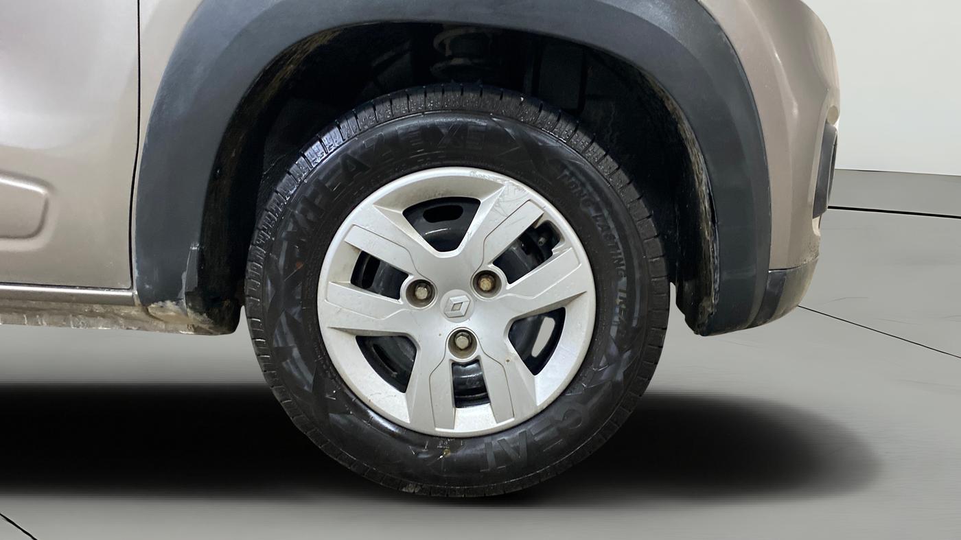2019 Renault Kwid RXT 1.0 (O), Petrol, Manual, 50,047 km, Right Front Wheel