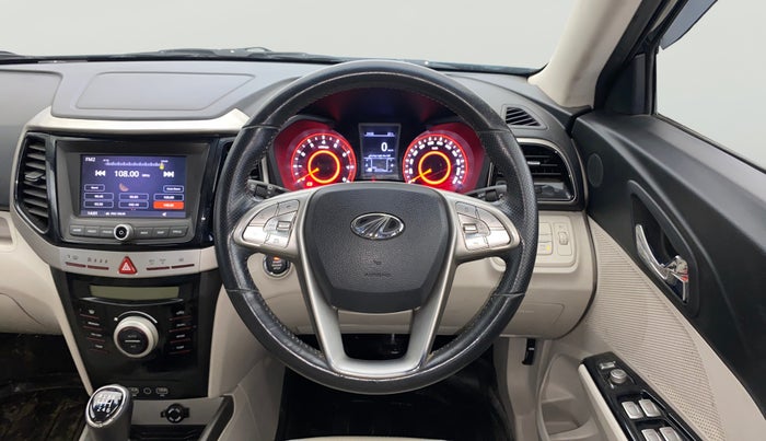 2021 Mahindra XUV300 W8 (O) 1.2 PETROL, Petrol, Manual, 33,153 km, Steering Wheel Close Up