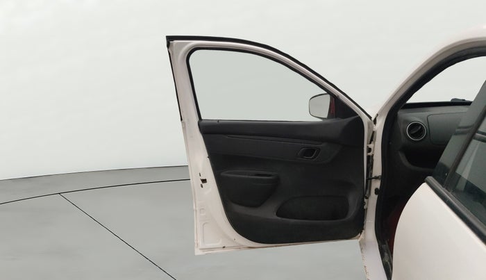 2017 Renault Kwid RXT 02 Anniversary Edition, Petrol, Manual, 90,044 km, LHS Front Door