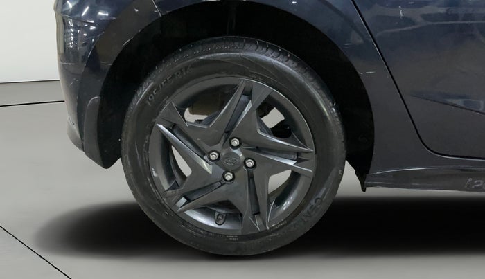 2023 Hyundai NEW I20 SPORTZ 1.2 MT, Petrol, Manual, 33,896 km, Right Rear Wheel
