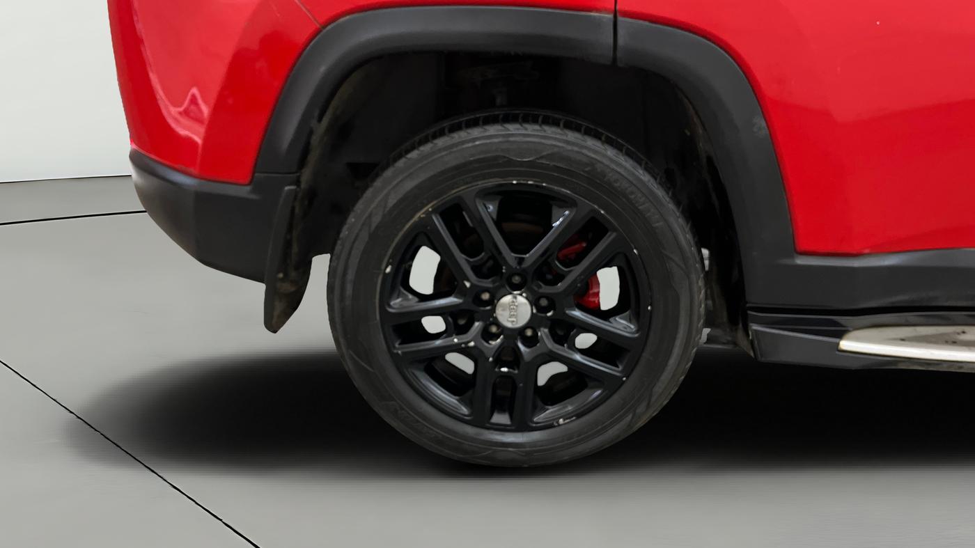 2018 Jeep Compass LIMITED 2.0 DIESEL, Diesel, Manual, 1,27,150 km, Right Rear Wheel