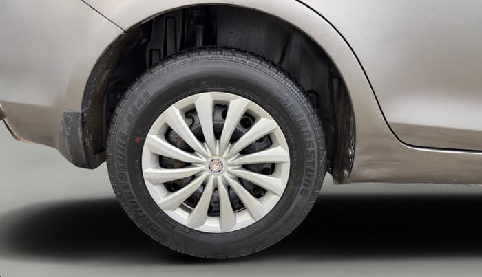 2015 Maruti Swift Dzire VXI, Petrol, Manual, 71,073 km, Right Rear Wheel