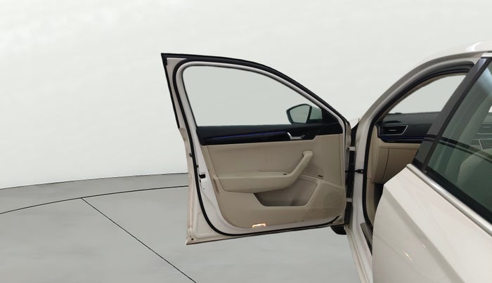 2016 Skoda Superb L&K 1.8 TSI AT, Petrol, Automatic, 44,516 km, LHS Front Door