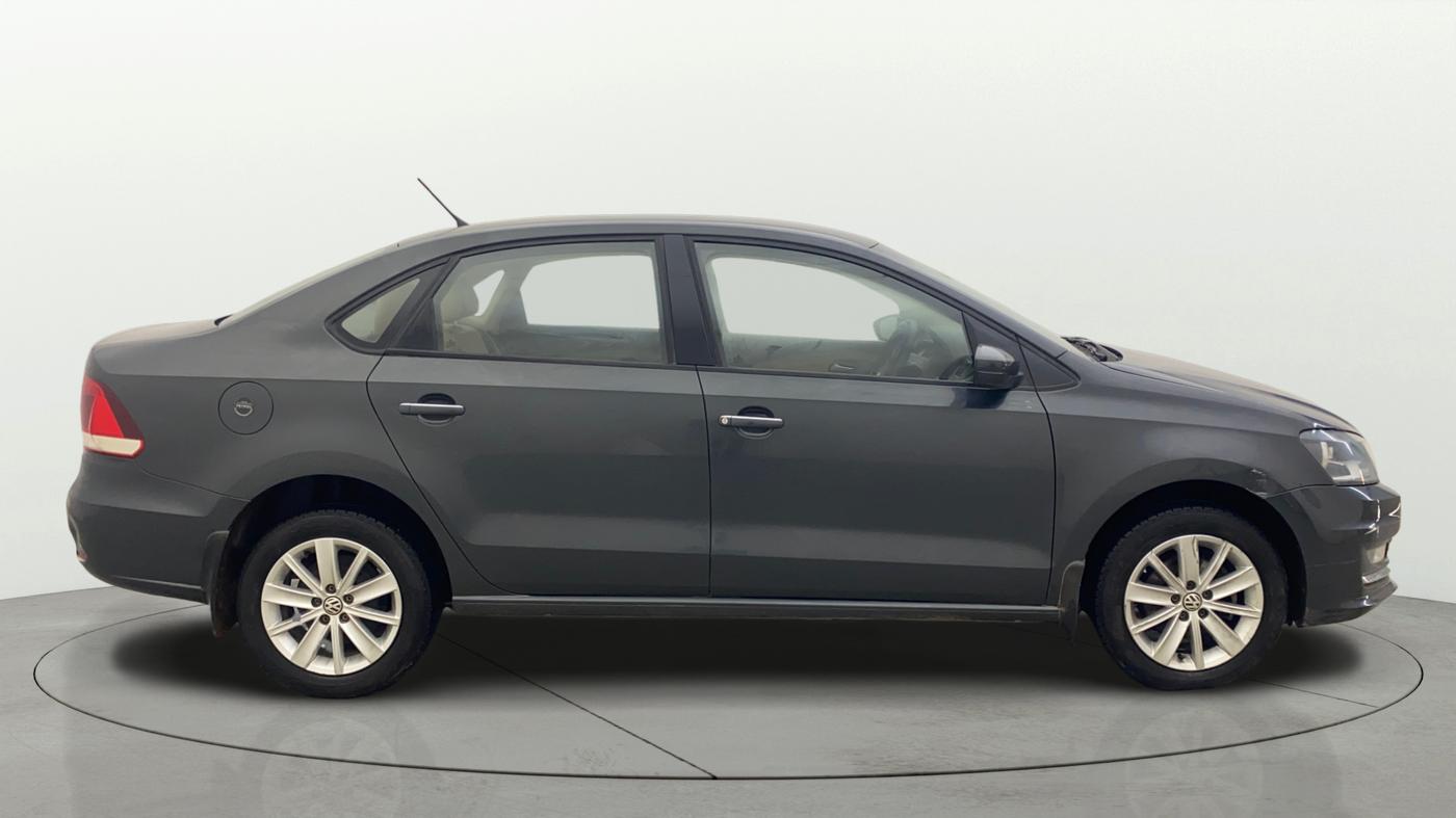 2016 Volkswagen Vento HIGHLINE PETROL AT, Petrol, Automatic, 56,101 km, Right Side View