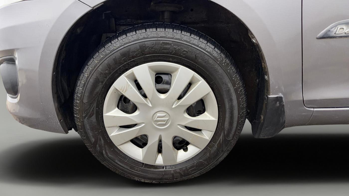 2014 Maruti Swift Dzire VXI, Petrol, Manual, 51,536 km, Left Front Wheel