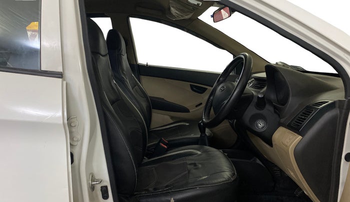 2017 Hyundai Eon ERA +, Petrol, Manual, 28,643 km, Right Side Front Door Cabin