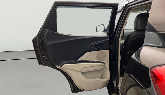2023 Mahindra XUV300 W4 1.2 PETROL, Petrol, Manual, 52,472 km, LHS Rear Door