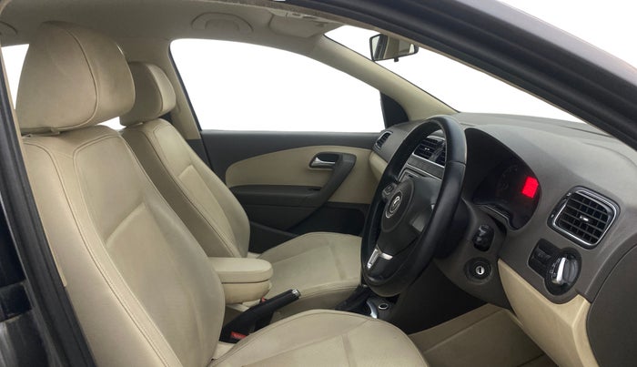 2014 Volkswagen Vento HIGHLINE PETROL AT, Petrol, Automatic, 92,209 km, Right Side Front Door Cabin