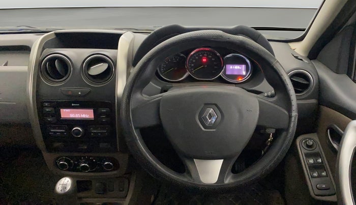 2017 Renault Duster RXE 1.6 PETROL, Petrol, Manual, 61,158 km, Steering Wheel Close Up