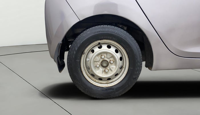 2013 Hyundai Eon D-LITE+, Petrol, Manual, 84,006 km, Right Rear Wheel