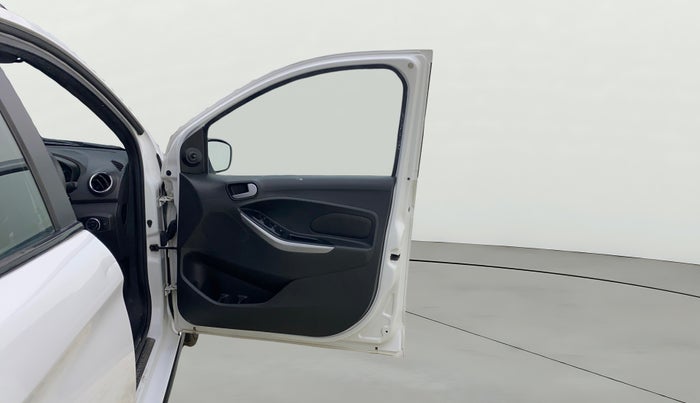 2018 Ford FREESTYLE TREND 1.2 PETROL, Petrol, Manual, 74,772 km, RHS Front Door