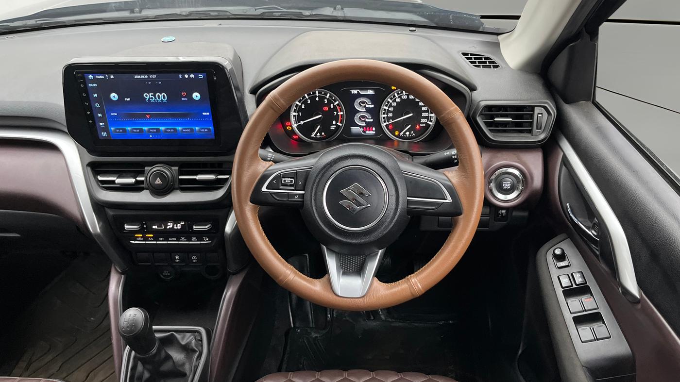 2024 Maruti Grand Vitara SIGMA SMART HYBRID, Petrol, Manual, 17,861 km, Steering Wheel Close Up