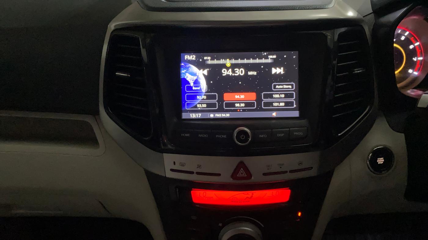 2023 Mahindra XUV300 W8 (O) 1.2 PETROL, Petrol, Manual, 27,501 km, Air Conditioner