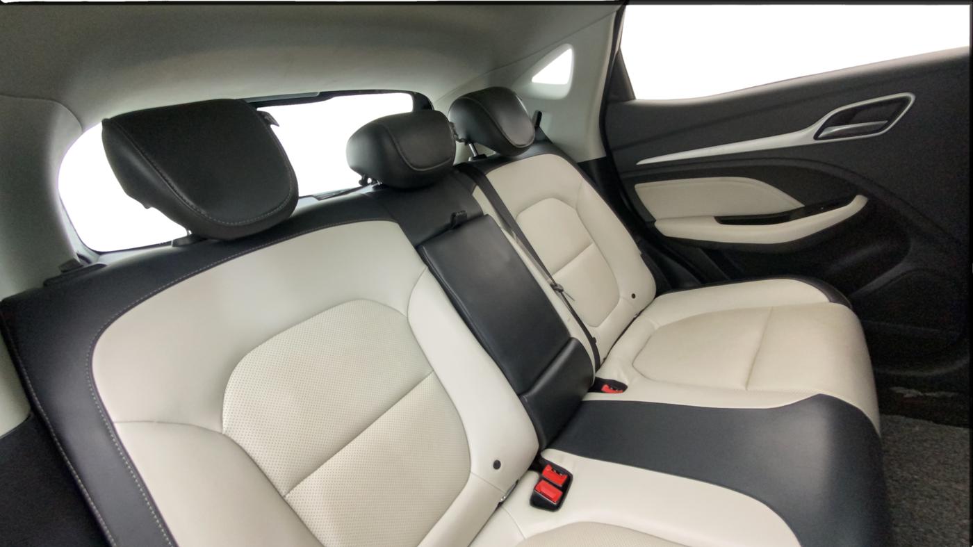 2022 MG ASTOR SHARP EX 1.5 MT, Petrol, Manual, 42,328 km, Right Side Rear Door Cabin