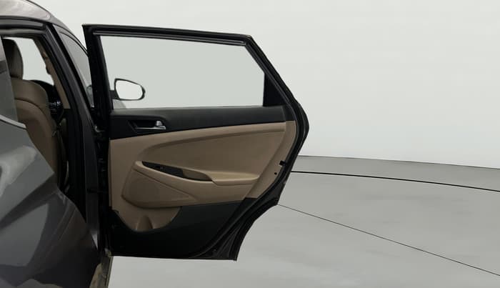 2017 Hyundai Tucson 2WD AT GL PETROL , Petrol, Automatic, 95,364 km, RHS Rear Door