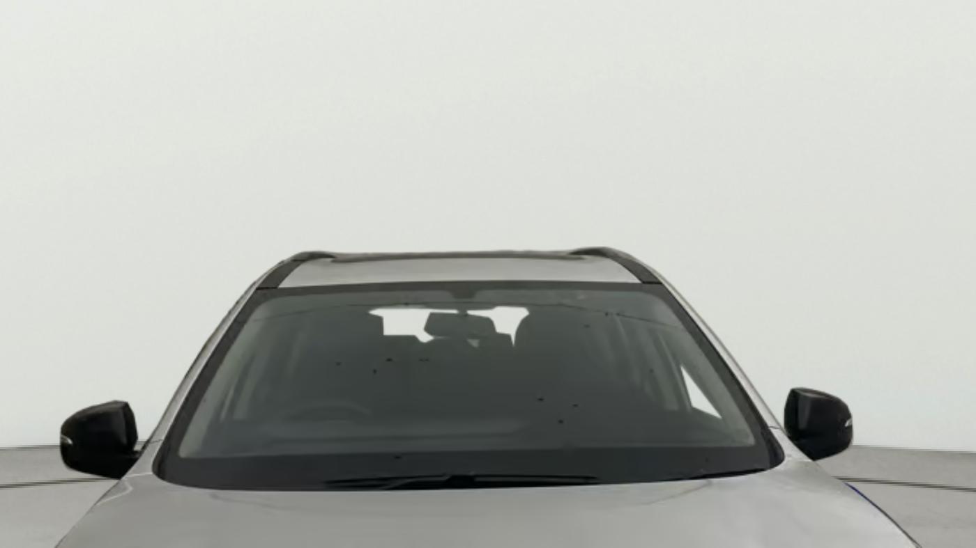 2022 Mahindra XUV700 AX 5 P MT 7 STR, Petrol, Manual, 86,107 km, Front Windshield