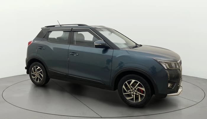 2022 Mahindra XUV300 W8(O) TURBO GDI, Petrol, Manual, 62,462 km, Right Front Diagonal