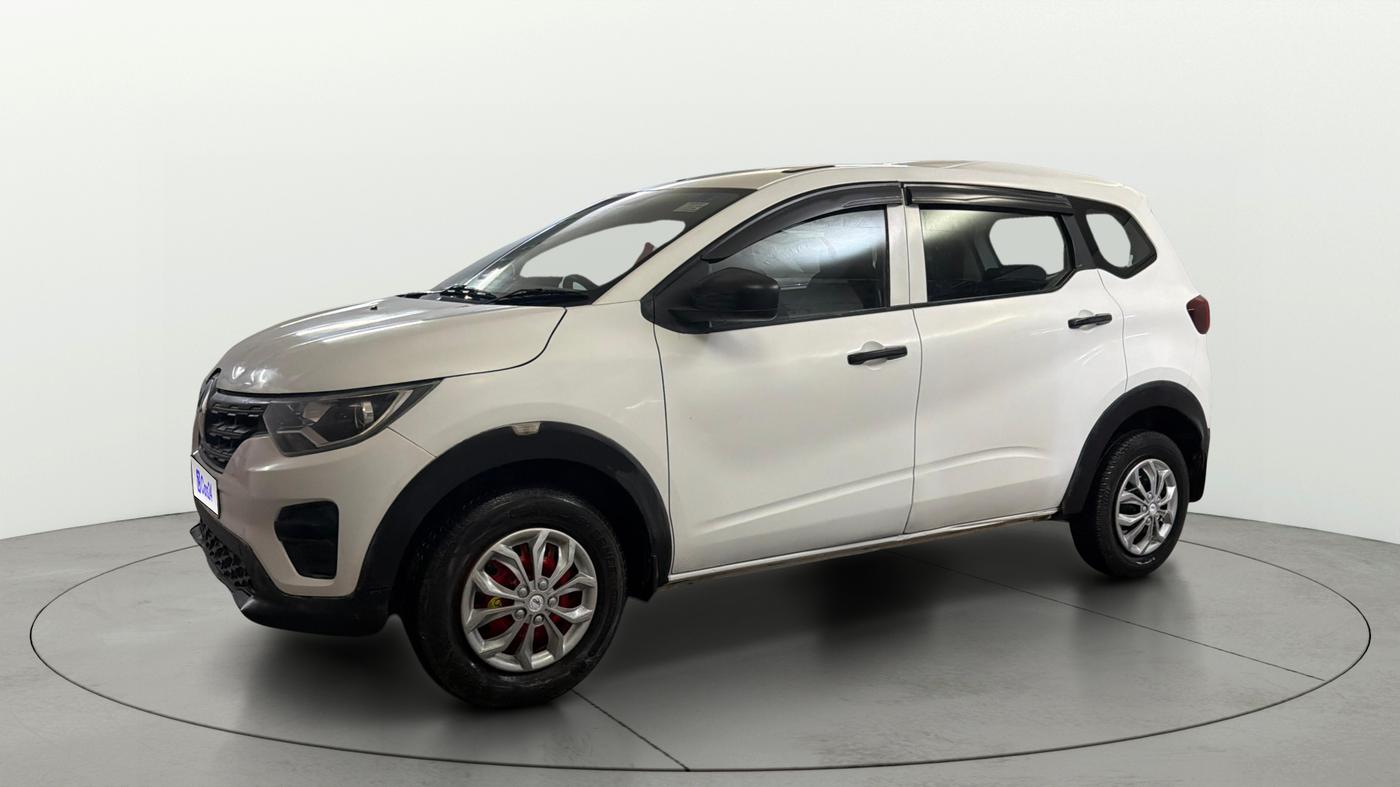 2022 Renault TRIBER RXE MT, Petrol, Manual, 89,425 km, Left Front Diagonal