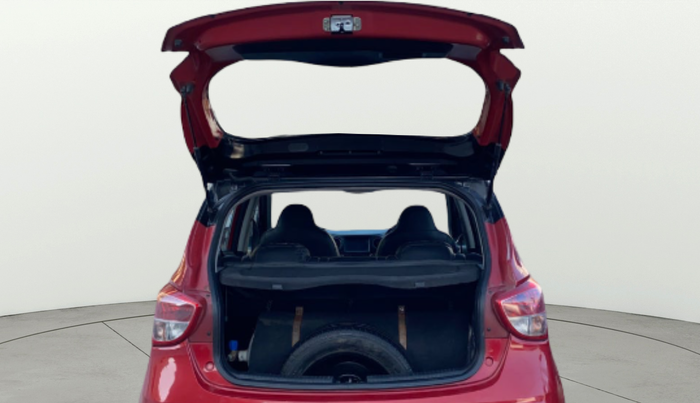 2018 Hyundai Grand i10 SPORTZ 1.2 KAPPA VTVT DUAL TONE, CNG, Manual, 65,557 km, Boot Door Open