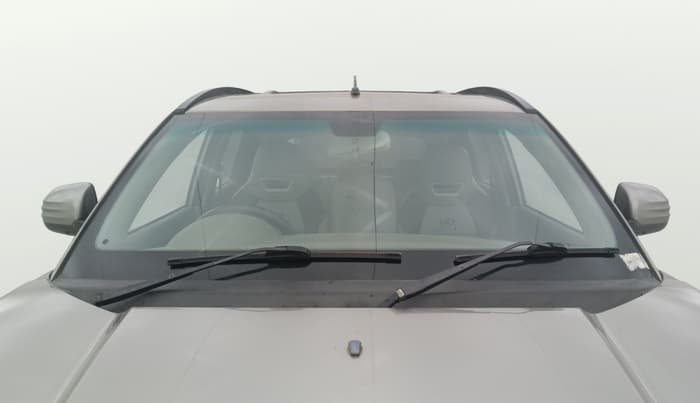 2016 Mahindra Kuv100 K6 PLUS 6 STR, Petrol, Manual, 82,743 km, Front Windshield