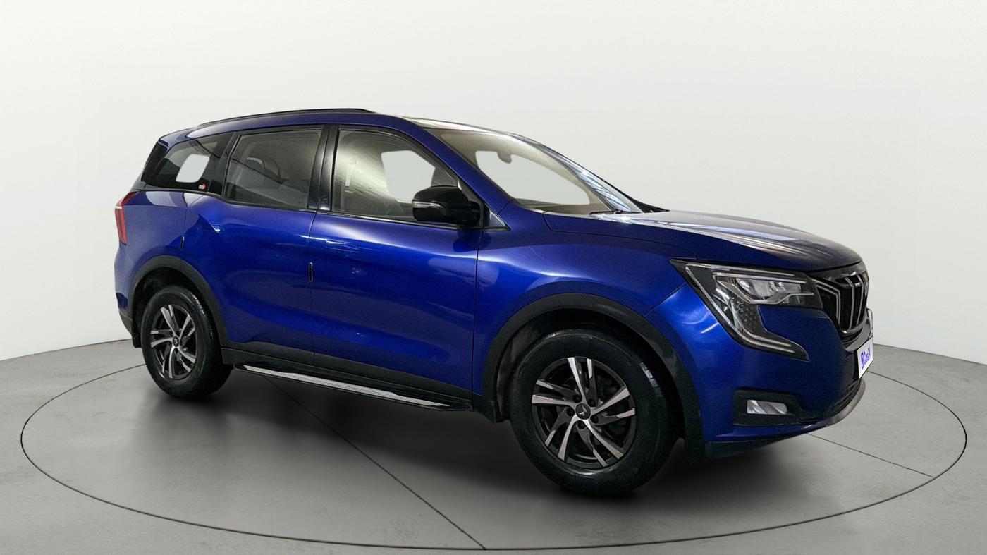 2022 Mahindra XUV700 AX 5 P AT 5 STR, Petrol, Automatic, 38,972 km, Right Front Diagonal