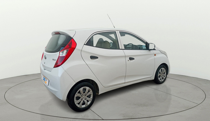 2017 Hyundai Eon MAGNA +, Petrol, Manual, 73,434 km, Right Back Diagonal