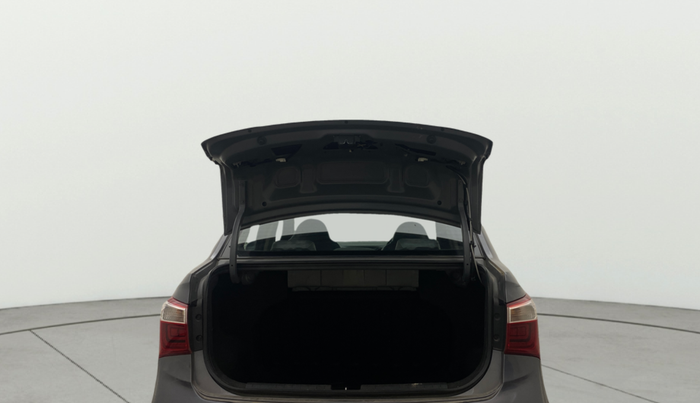 2017 Hyundai Xcent SX 1.2, Petrol, Manual, 26,172 km, Boot Door Open