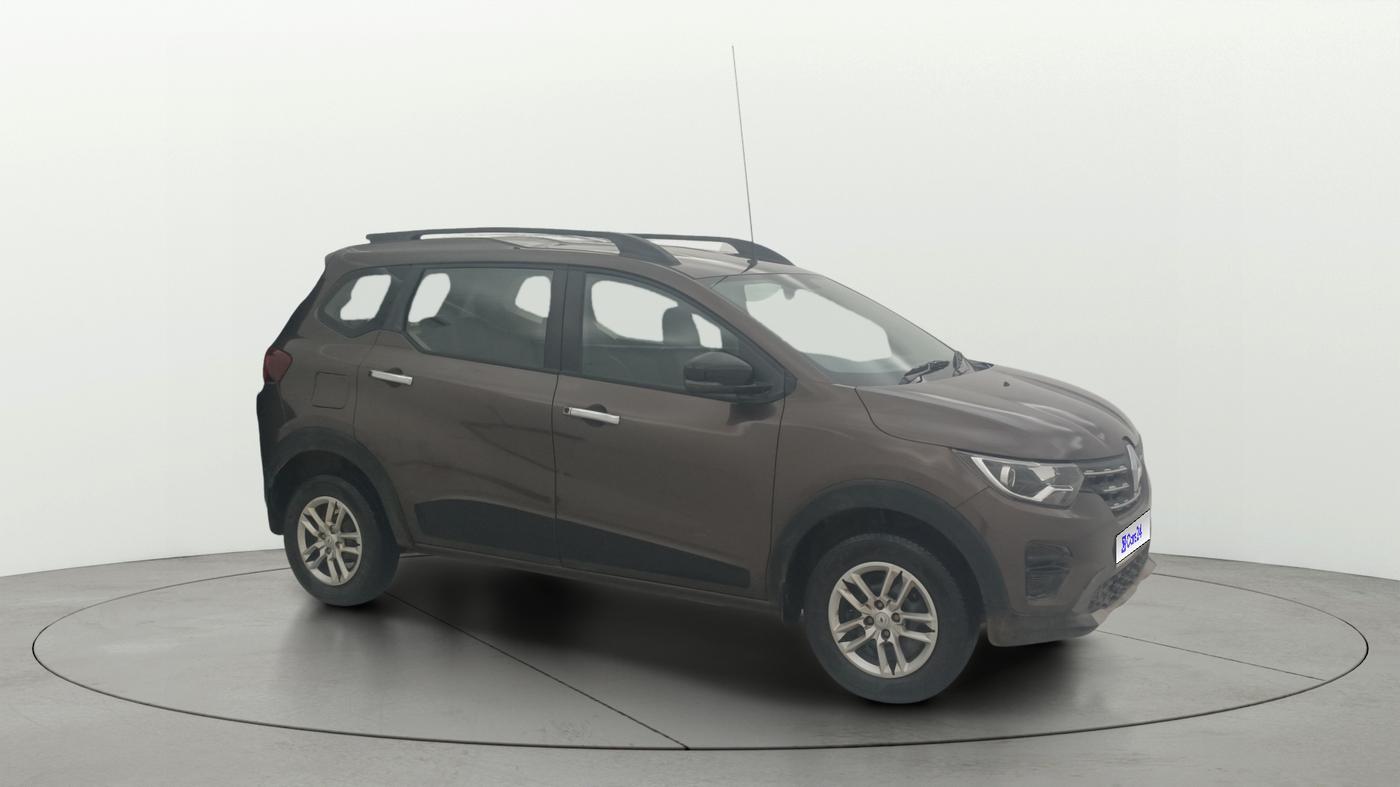 2021 Renault TRIBER RXT, Petrol, Manual, 29,694 km, Right Front Diagonal